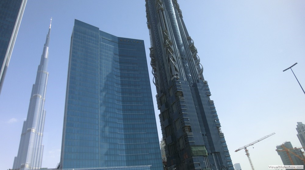 18-Gewaltige Bauwerke und Blick auf das größte Gebäude der Welt, dem Burj Khalifa 826m hoch